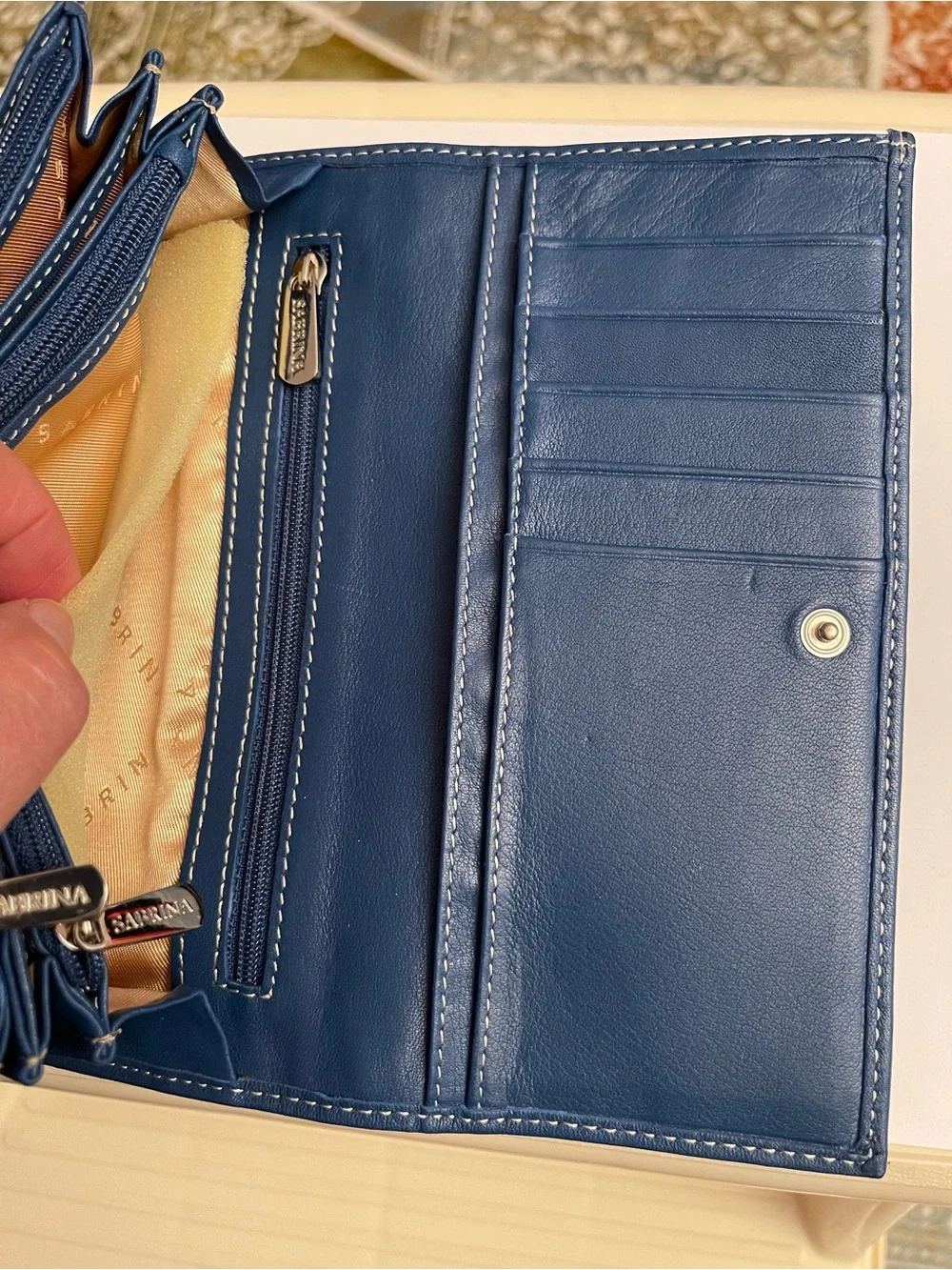 Sabrina compact leather